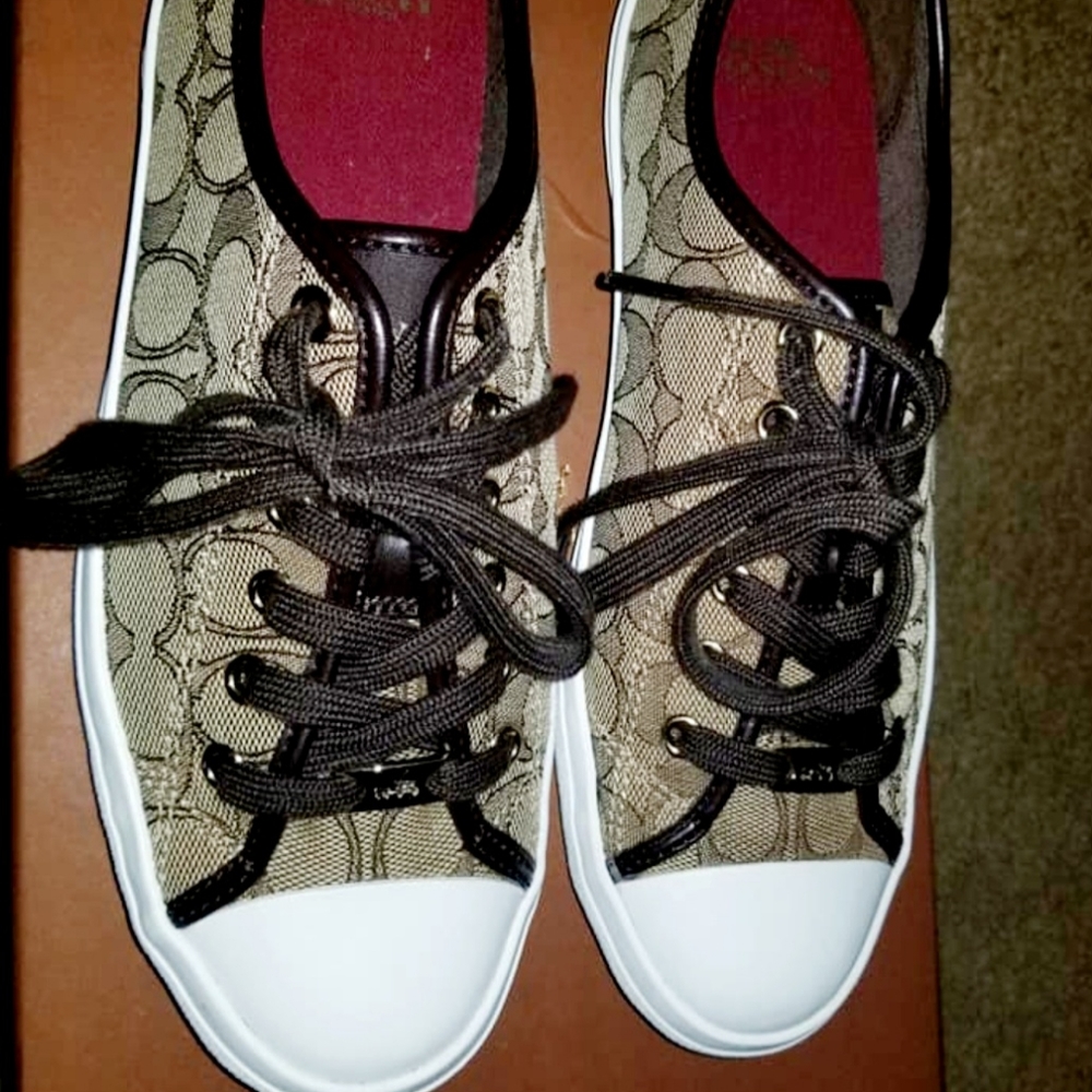 Coach Women's Empire Outline Sig C/Nap Low Top Khaki Sneaker - Picture 3 of 5